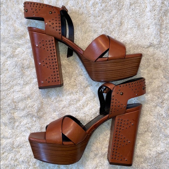 Saint Laurent Farrah Studded Platform Sandals - Picture 2 of 7